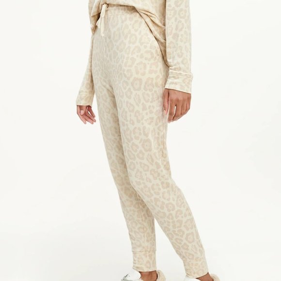 NWT SPLENDID 2 Pc Leopard Pullover & Joggers - Picture 3 of 16
